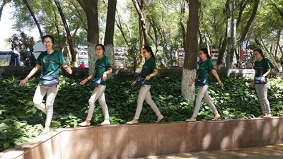 看妹子無(wú)敵分身術(shù)！