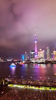 凌晨?jī)牲c(diǎn)的上海 Galaxy S6極限暗光街拍