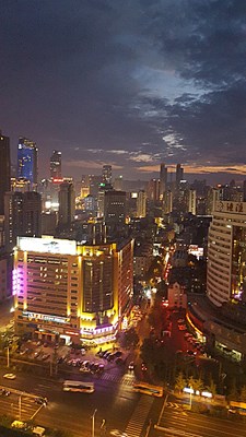 在樓上瞎拍，青島夜景。。。。