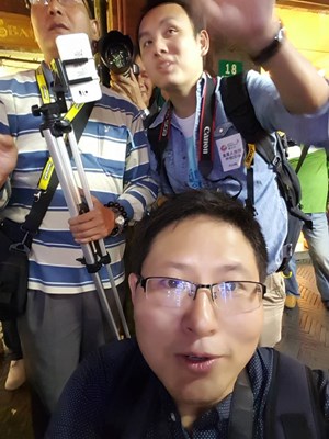  #與你的朋友一起來個(gè)最特別的廣角自拍# 放膽來！