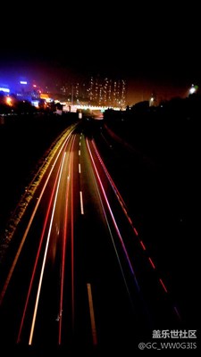 站在橋上看風景