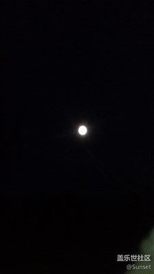 只有夜空足夠黑暗，才能清楚的看見月亮！