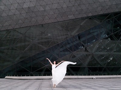 追逐舞動(dòng)的紅裙——三星S7 edge拍攝技巧