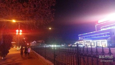 月下濱海不再的你