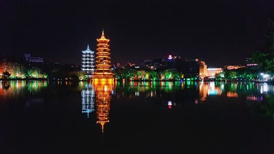 金銀雙塔