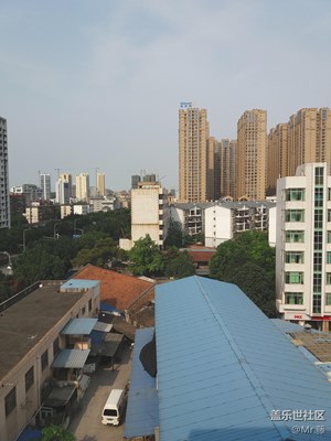 窗外的沃爾瑪（三星a5100）