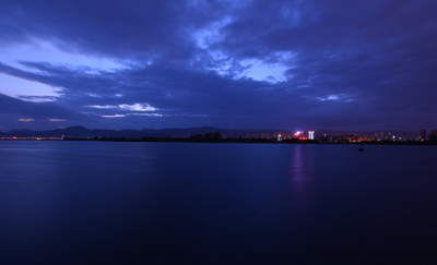 昆明滇池草海夜景