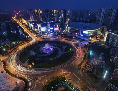 魯巷廣場(chǎng)夜景