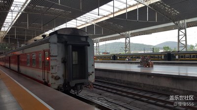 人生就如一列火車，剎那的煙火只為永恒的回憶