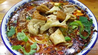 牛肉肥腸小面