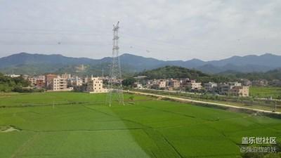 火車窗外的美景
