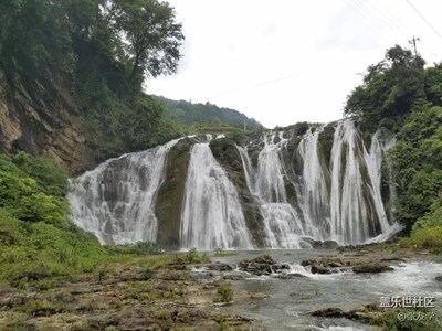 美麗的排挺瀑布！