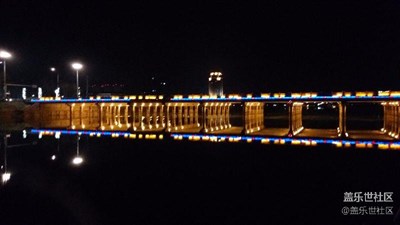 靜謐的夜晚河景