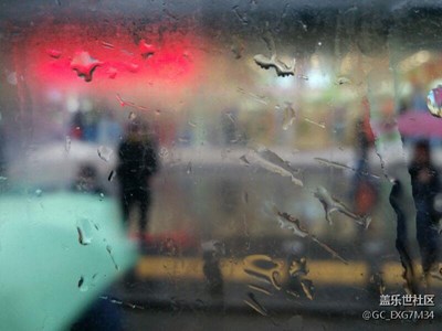 歲月靜好，雨天