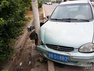 車(chē)禍現(xiàn)場(chǎng)