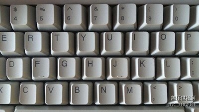 引領(lǐng)*的老式鍵盤