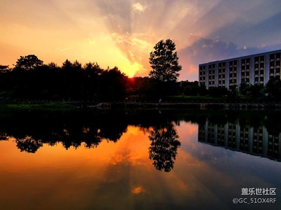 S7E湖面晚霞