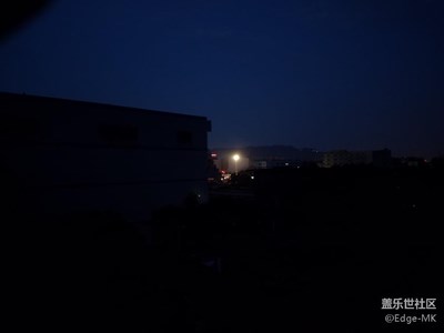 手機(jī)拍照雖好，但不能和單反比