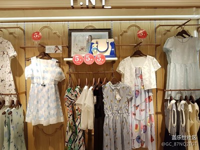 陪老婆購(gòu)物