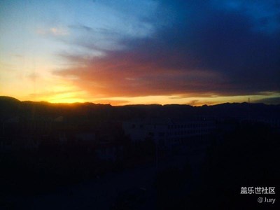 【我與晚霞有個(gè)約會(huì)】昆明，夕陽無限好，只是近黃昏。