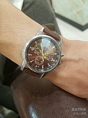 這塊表，是去年買的