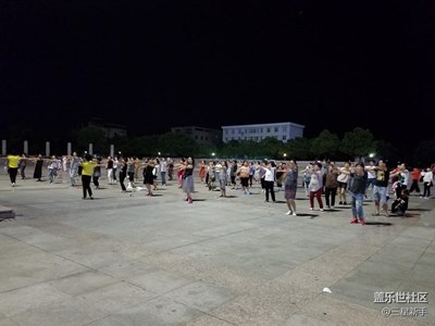 【月圓人團(tuán)圓】+桐鄉(xiāng)+月夜廣場(chǎng)舞