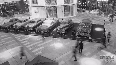 【黑白影像】+重慶某商圈+眼里只有你