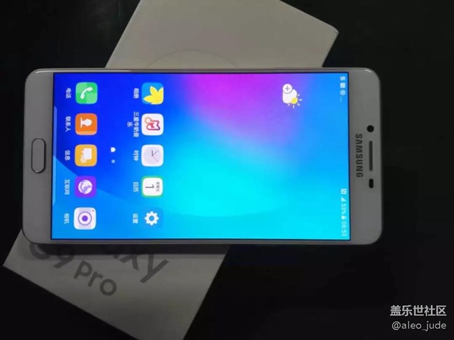 為何會(huì)有差別，自帶了兩種圖標(biāo)嗎？