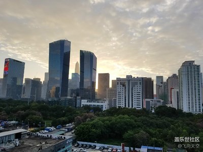 北方大雪紛飛 南方艷陽高照
