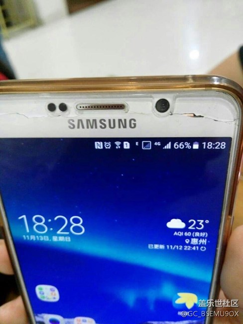 手機屏幕這樣，請問需要換屏幕嗎？