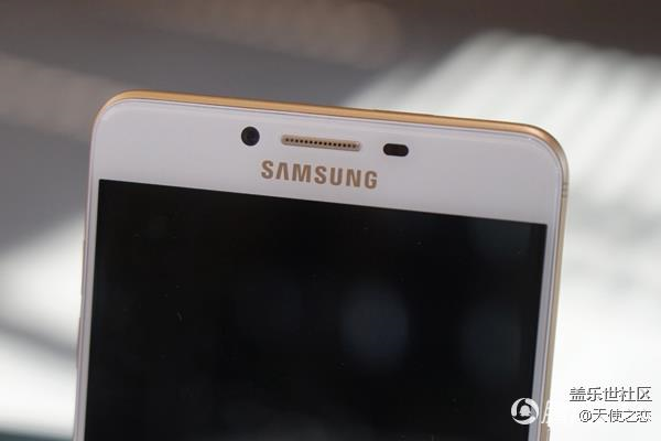 三星C9 Pro評(píng)測(cè)：大屏超薄設(shè)計(jì) 相機(jī)玩法豐