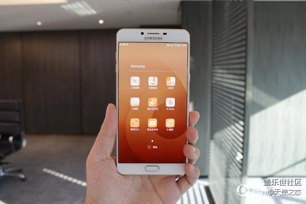 三星C9 Pro評(píng)測(cè)：大屏超薄設(shè)計(jì) 相機(jī)玩法豐