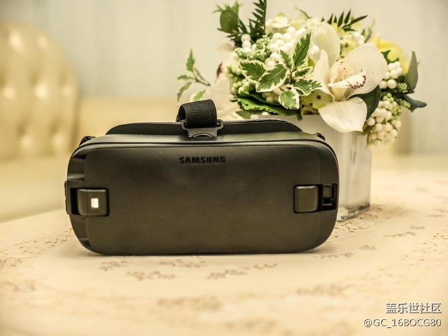 最污體驗(yàn)！用最好的移動(dòng)VR眼鏡看小 電影