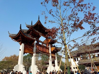 [霜葉紅于二月花]南京棲霞山 棲霞山的那個(gè)小和尚