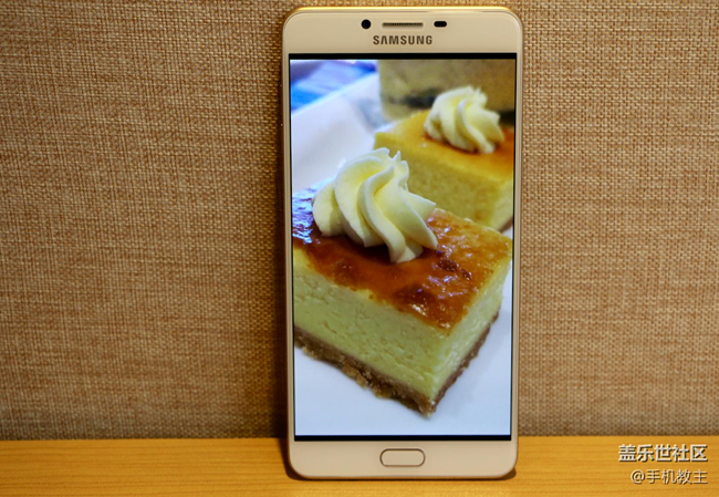 三星Galaxy C9 Pro ，年輕人必備的社交輕旗艦時(shí)尚單品