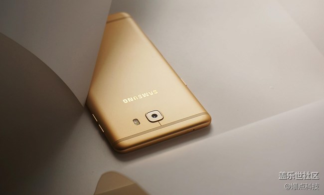 三星C9 Pro是如何成為最懂國(guó)人的“真旗艦” 三星C9 Pro是如何成為最懂國(guó)人的“真旗艦”