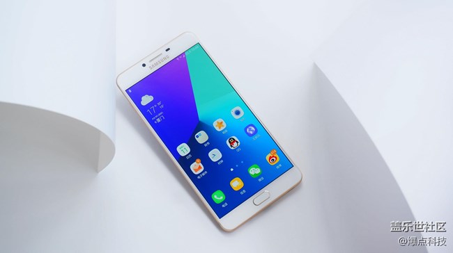 三星C9 Pro是如何成為最懂國(guó)人的“真旗艦” 三星C9 Pro是如何成為最懂國(guó)人的“真旗艦”