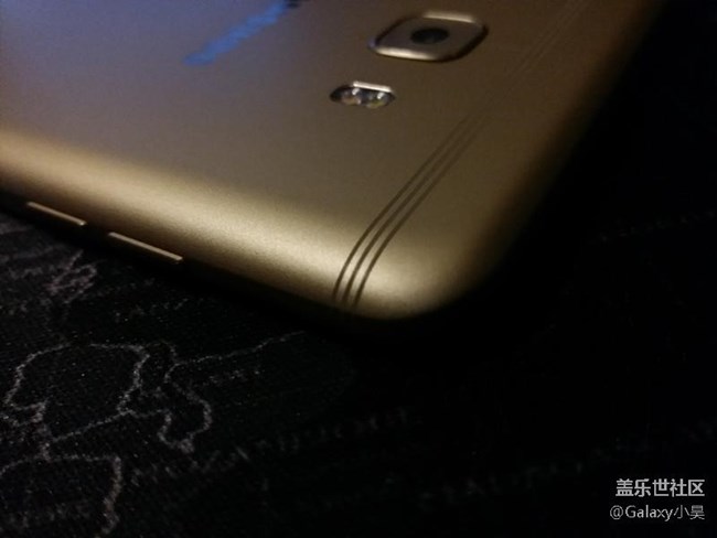 【享樂體驗團(tuán)】大的剛剛好，Galaxy C9 Pro外觀圖賞