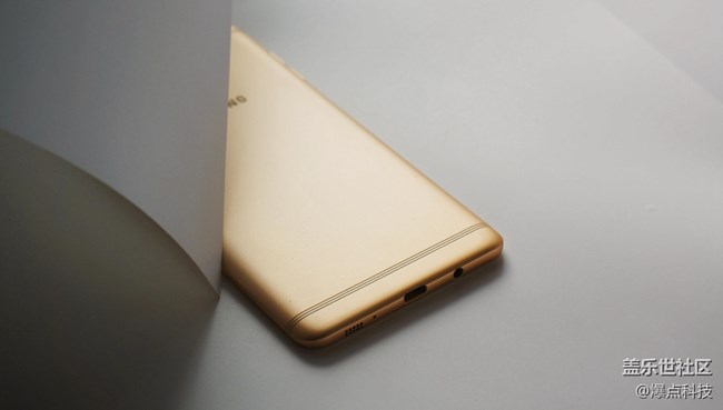 三星C9 Pro是如何成為最懂國(guó)人的“真旗艦” 三星C9 Pro是如何成為最懂國(guó)人的“真旗艦”