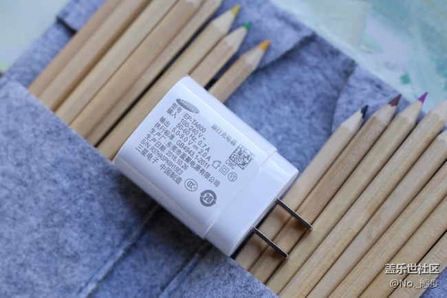 薄得讓人發(fā)指的親民中端旗艦 三星師奶Pro開(kāi)箱 薄得讓人發(fā)指的親民中端旗艦 三星師奶Pro開(kāi)箱