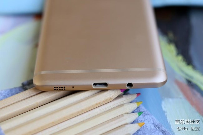 薄得讓人發(fā)指的親民中端旗艦 三星師奶Pro開(kāi)箱 薄得讓人發(fā)指的親民中端旗艦 三星師奶Pro開(kāi)箱