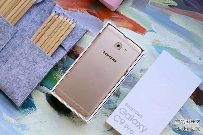 薄得讓人發(fā)指的親民中端旗艦 三星師奶Pro開(kāi)箱 薄得讓人發(fā)指的親民中端旗艦 三星師奶Pro開(kāi)箱