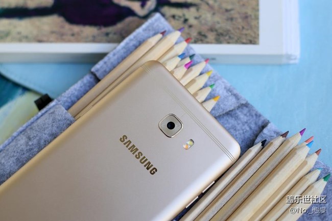 薄得讓人發(fā)指的親民中端旗艦 三星師奶Pro開(kāi)箱 薄得讓人發(fā)指的親民中端旗艦 三星師奶Pro開(kāi)箱