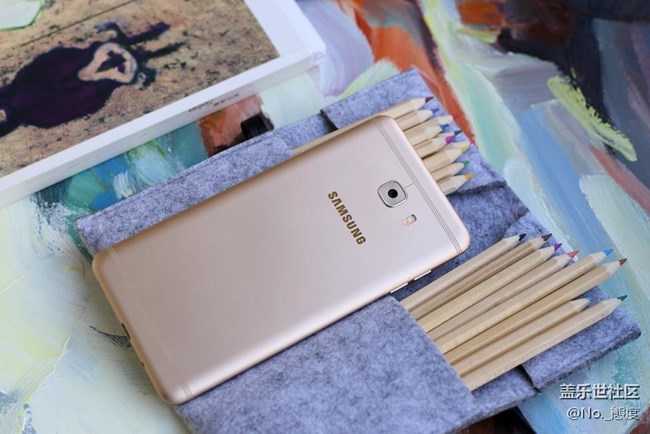 薄得讓人發(fā)指的親民中端旗艦 三星師奶Pro開(kāi)箱 薄得讓人發(fā)指的親民中端旗艦 三星師奶Pro開(kāi)箱