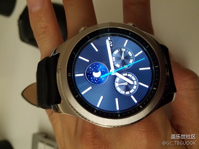 【用科技智造時(shí)間】S3經(jīng)典版做工精良，表盤轉(zhuǎn)動(dòng)很有質(zhì)感