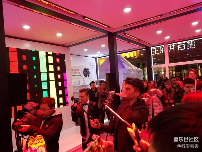 三星Gear S3王府井圣誕party 嗨翻天