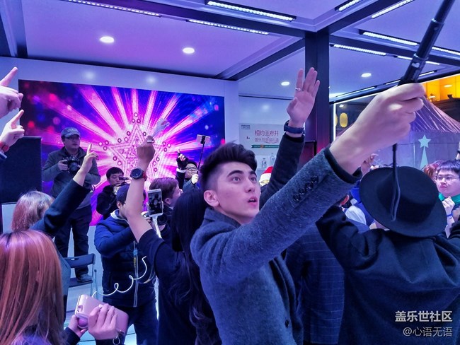 這個(gè)圣誕去王府井和Gear S3親密接觸