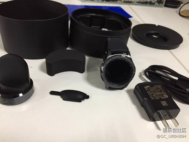 【用科技智造時間】期待已久的Gear S3終于到手