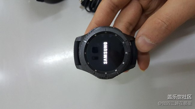 今天收到了盼望已久的Gear S3手表！請高手來解答我的疑惑！