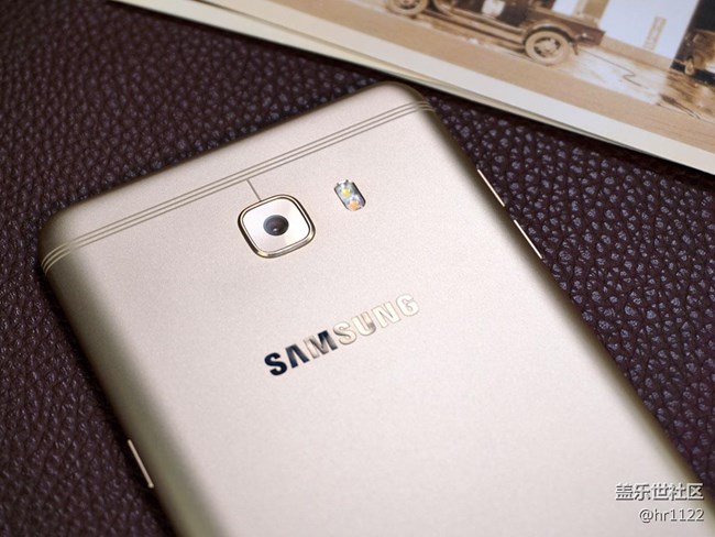 【轉(zhuǎn)】全金屬革新設(shè)計(jì) 三星Galaxy C9 Pro美圖 【轉(zhuǎn)】全金屬革新設(shè)計(jì) 三星Galaxy C9 Pro美圖